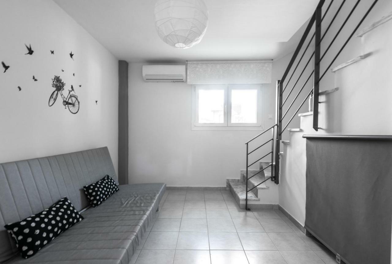 Nikiti Maisonette On The Beach By Luxlikehome Exterior photo